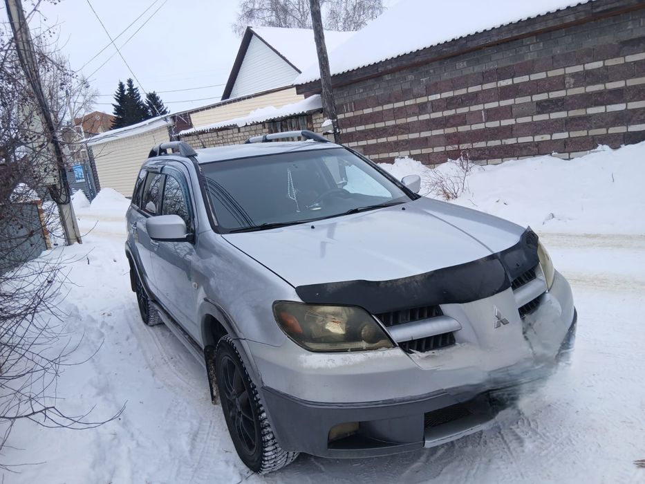 Продам кроссовер mitsubishi outlander