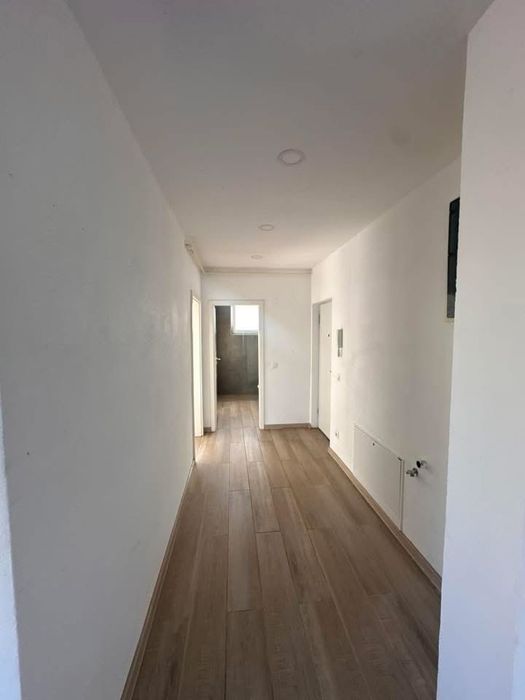 Vand Apartament SAD cu teren 180mp