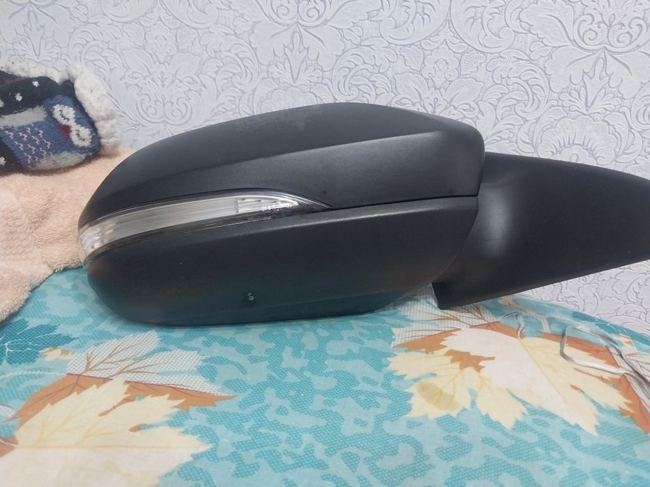 Продам зеркала от лада веста