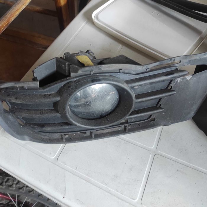 Халогени и декоративни пластмаси за W204