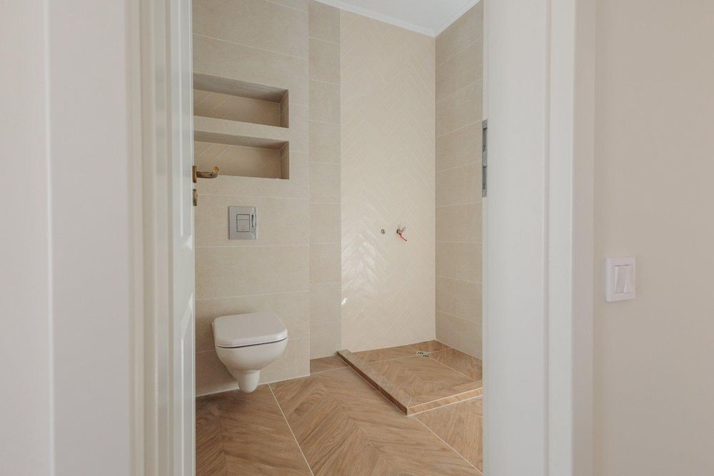 Продава се Къща в Бургас, Сарафово - 165 кв.м за 1940 €/кв.м - Снимка #7