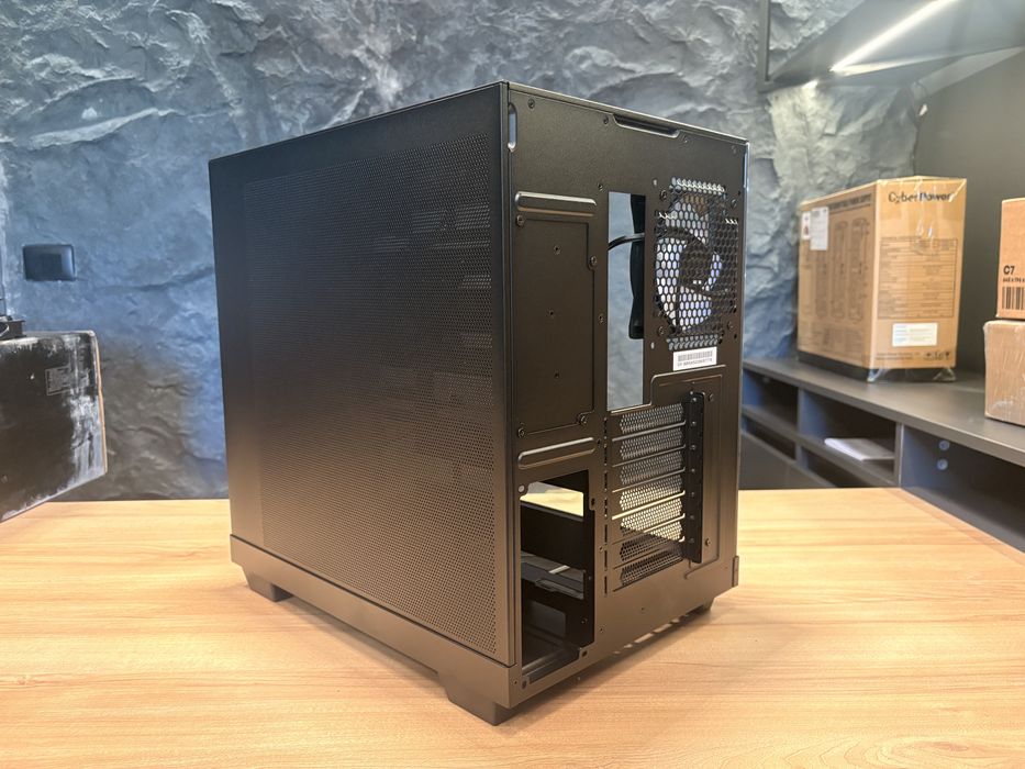 компютърна кутия be quiet! Light Base 500 LX – нова