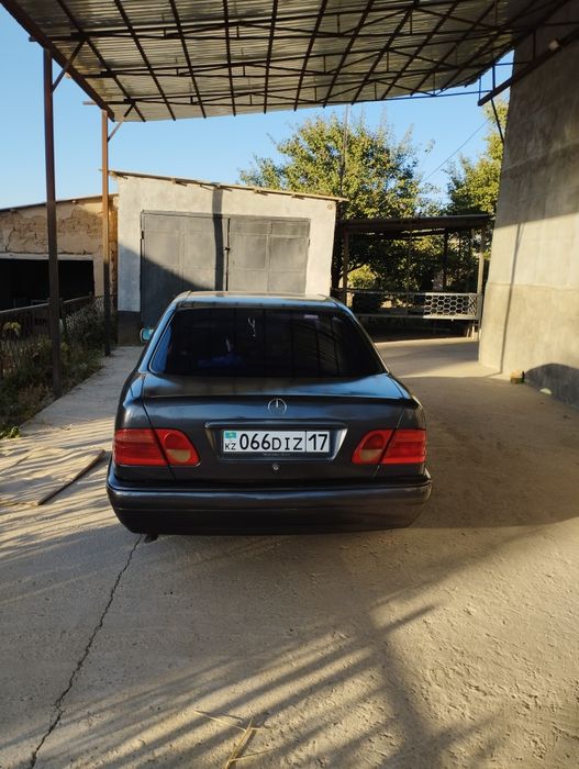 Продам Мерседес Е-230