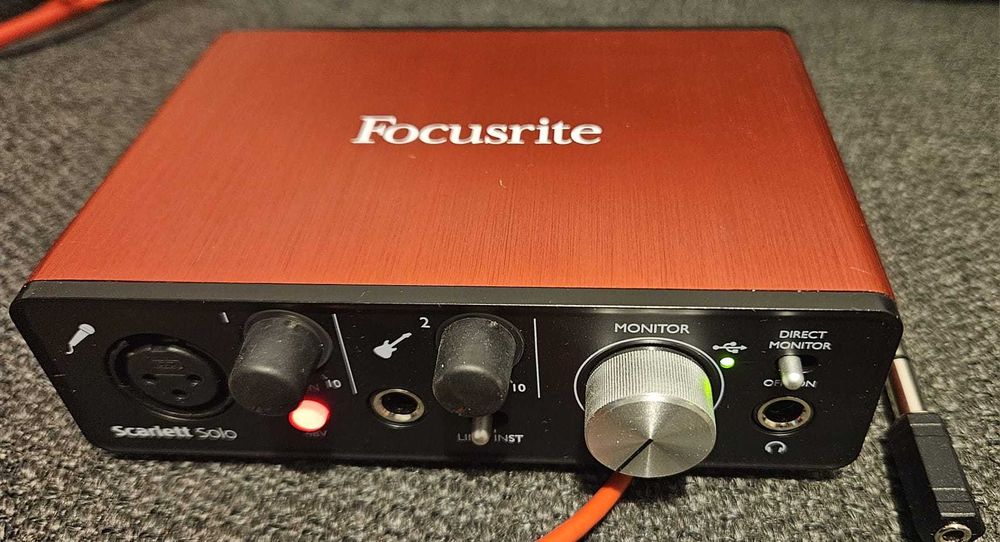 Interfata audio USB Focusrite Scarlett Solo mk2