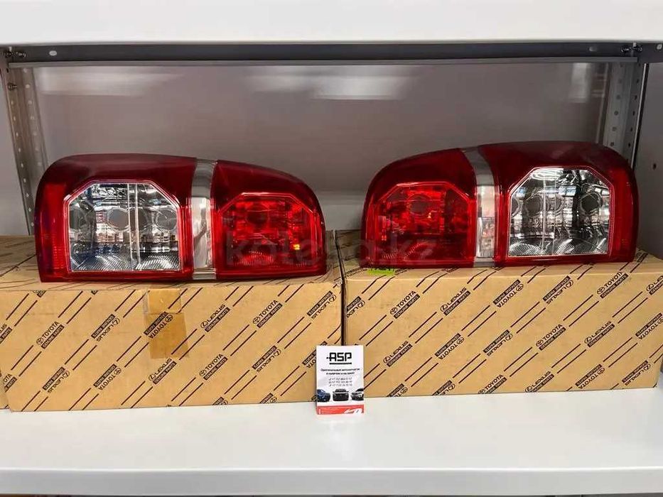 Фонарь задний Hilux 2010-