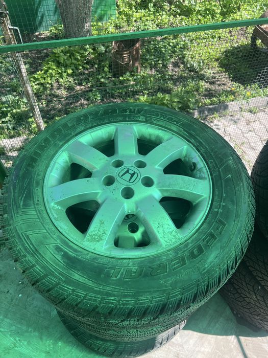 Колеса зимние шипованые 225/65/17 вместе с диска