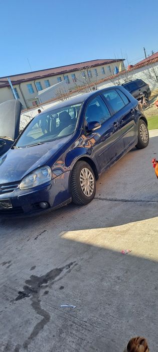 Dezmembrez orice piesa vw golf 5 2.0 bkd