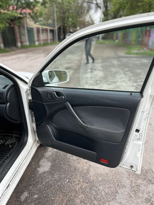 Шкода Октавия 1.8 турбо