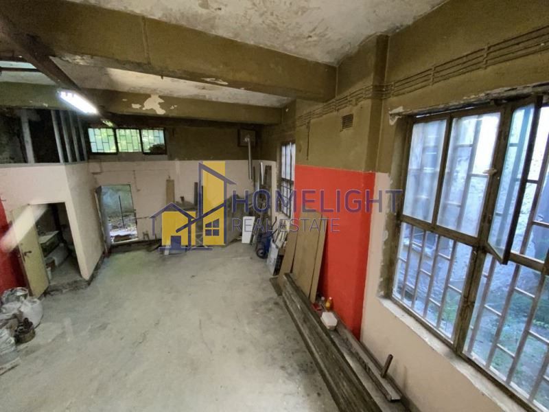 Тристаен апартамент в кв. Център