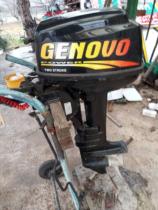 Лодка с извънбордов двигател 10к.с.