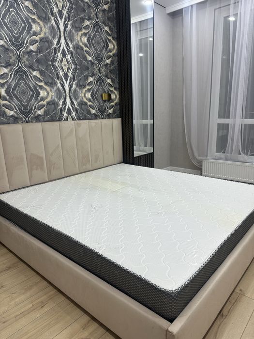 Кровать двухспальная