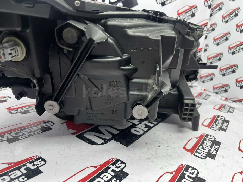 Фары Lexus RX 15-19г 1-линзовые