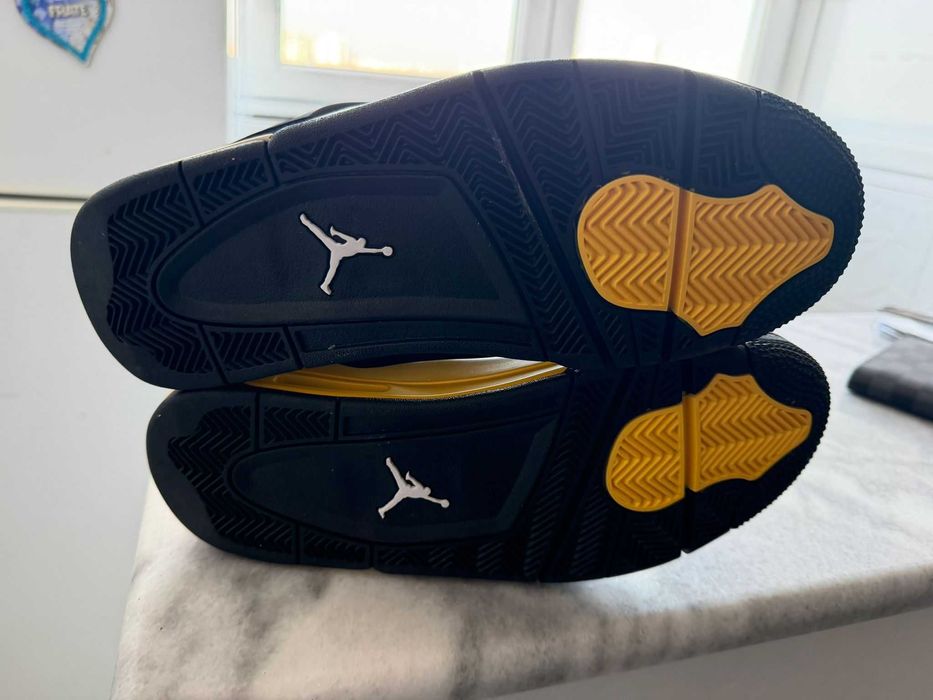 Air Jordan 4 Retro Thunder 42