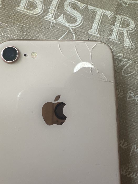 iph 8 ,64 gb liber reta