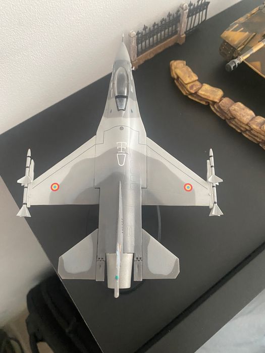 Macheta F16 Romanesc scara 1/72