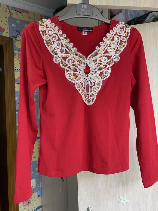 Лонгслив с длинным рукавом на 7-9 лет