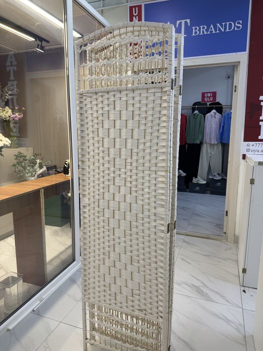 Ширма продаётся за 15 тысяч
