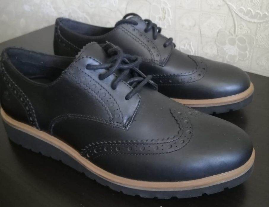 Продам женскую обувь Timberland