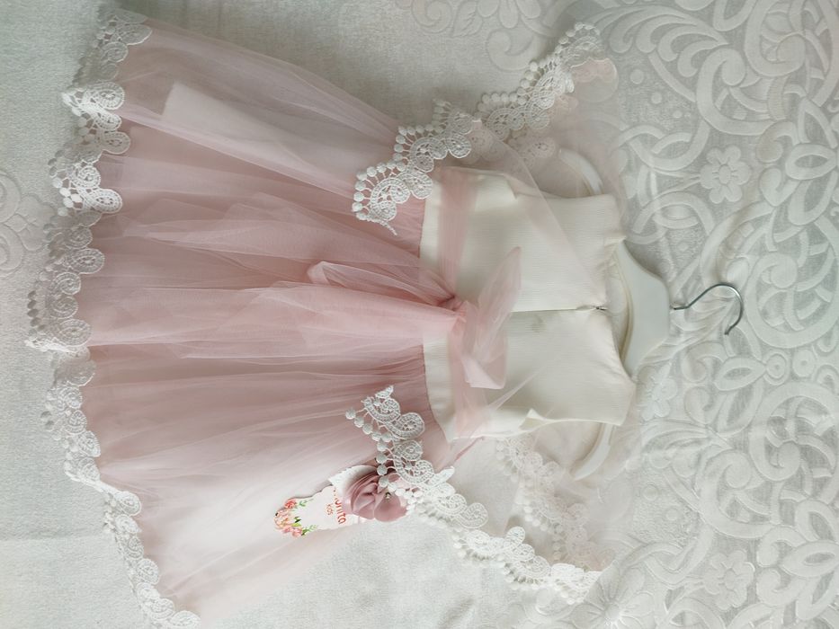 Нарядное красивое платье