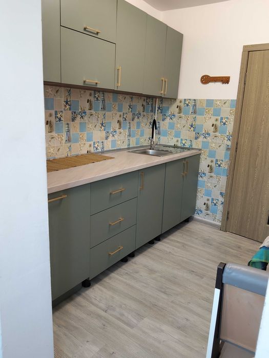 Vând apartament decomandat