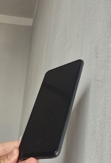 Vivi v21e телефон