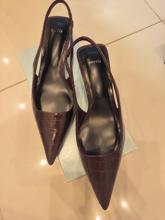 Продам женские туфли. Модель Mango Vino Croc Effect Slingback.