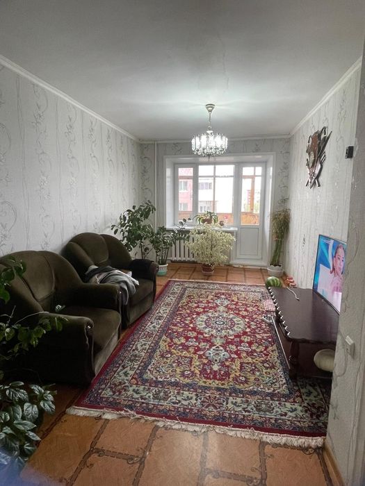 Продам 2-ух комнатную  квартиру