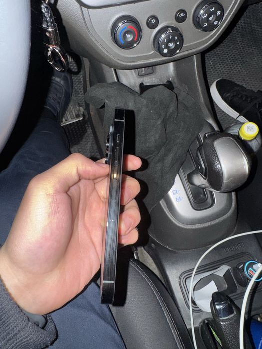 Iphone 14 pro  с гаринтией