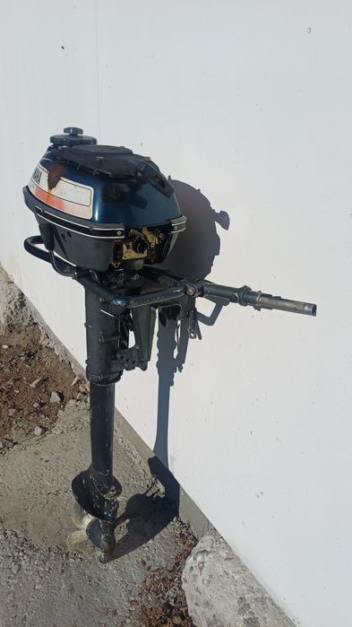 Motor barcă Yamaha Mariner 3.5 CP, pornește și funcționează foarte bine