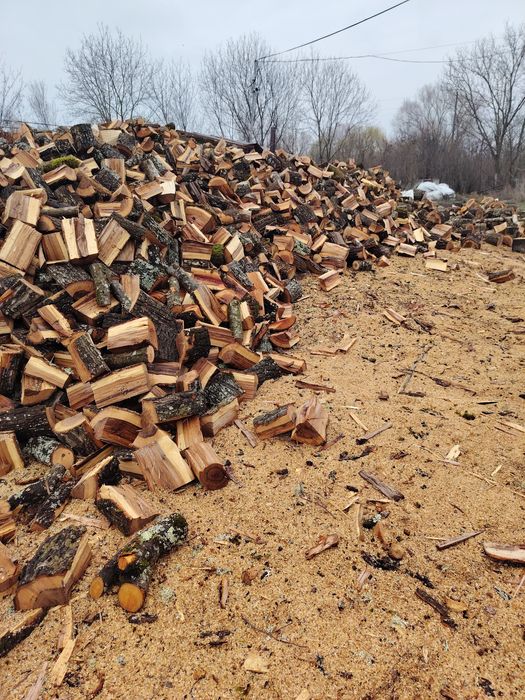 Предлагаме дърва за огрев!