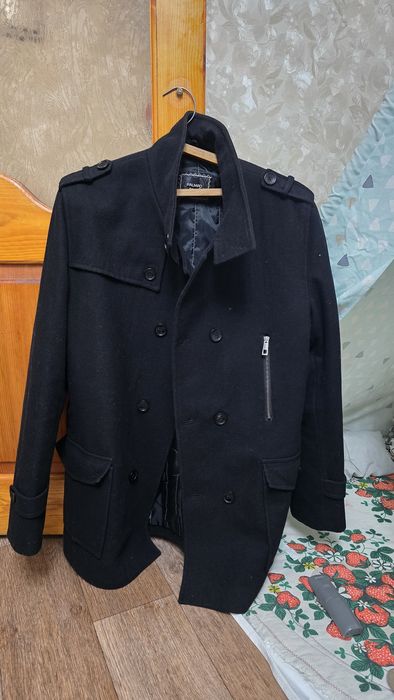 Черное мужское полупальто