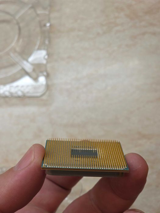 Procesor Athlon 200GE, socket AM4, grafica integrata + Cooler Ryzen