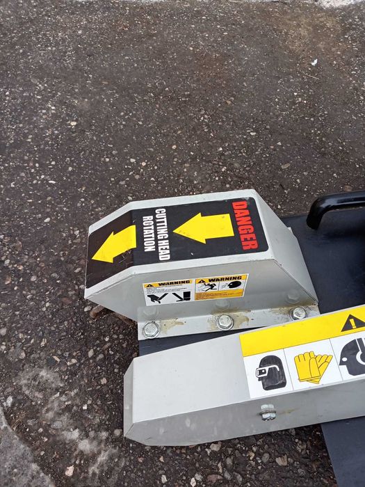 Masina de frezat cioturi pe benzina 15CP Trencher