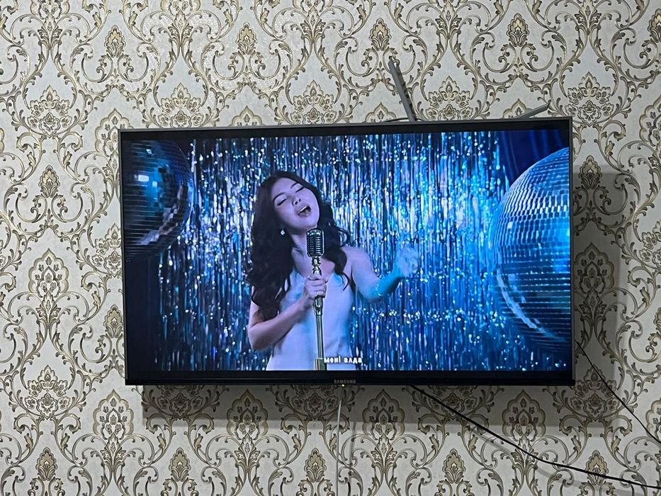 Самсунг телевизор