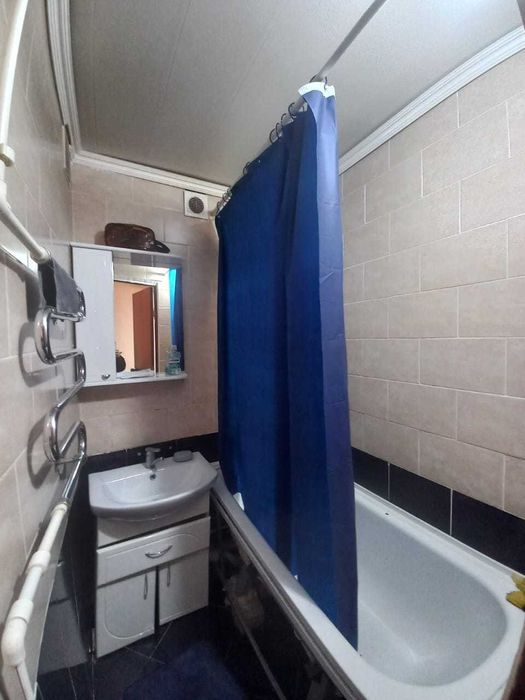 Продам 2х комн кв возле 3поликлиники