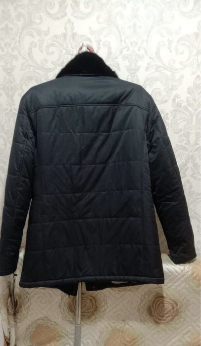 Продам зимнюю куртку