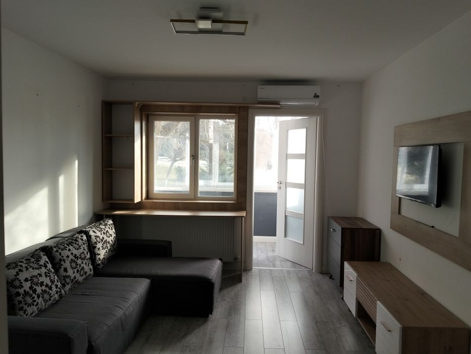 De vanzate. Ap. 3 camere 65,65 mp. Semidecomandat. Str. Nicolae Titu