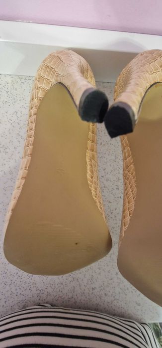 Дамски токчета, змийска кожа