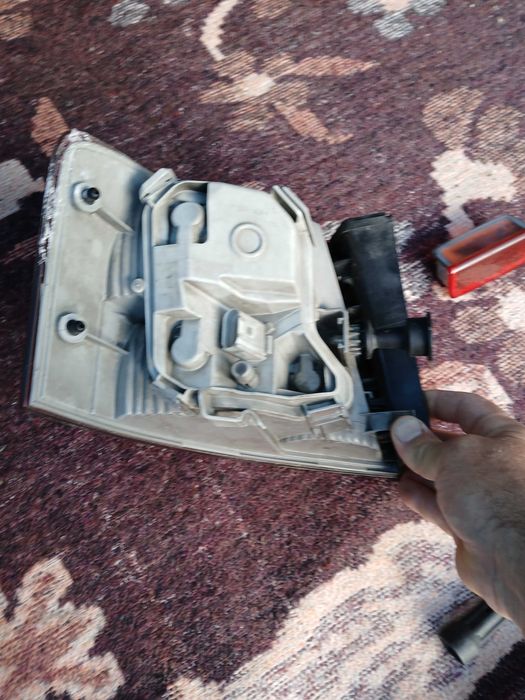 Haion audi a4 b7 culoare LX7Z,triplă spate dreapta, arc spate nou