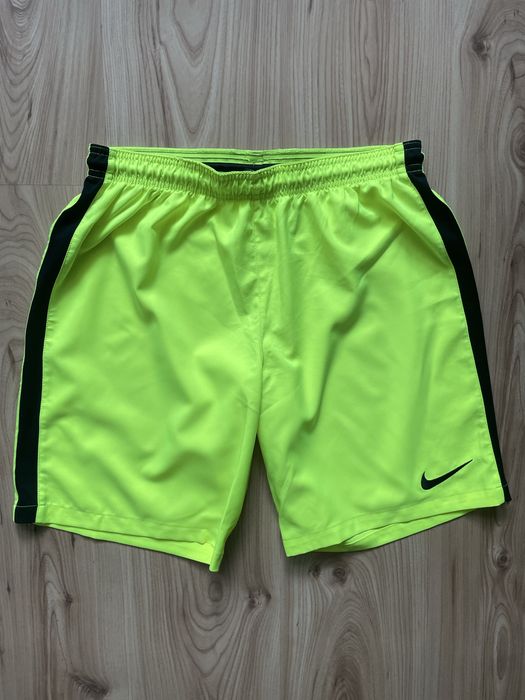 NIKE / мъжки спортен къс панталон L