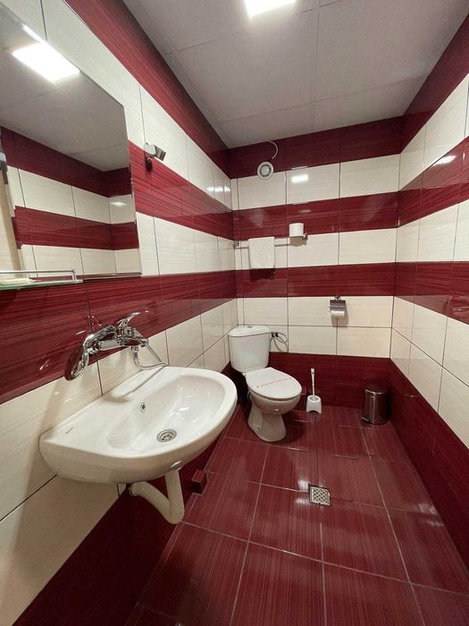 помещения под наем на центъра на града стаи, студия  и офиси