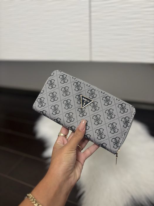 Vand Portofele Guess