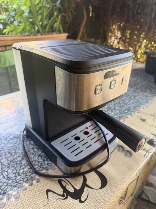 Aparat de cafea macinata Espressor