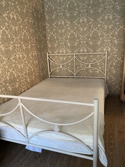 Кровать металлическая с матрасом