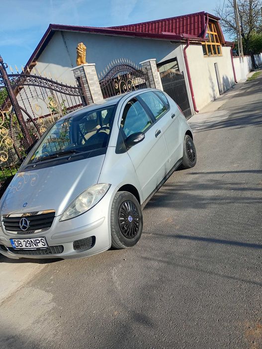 Vând Mercedes A150