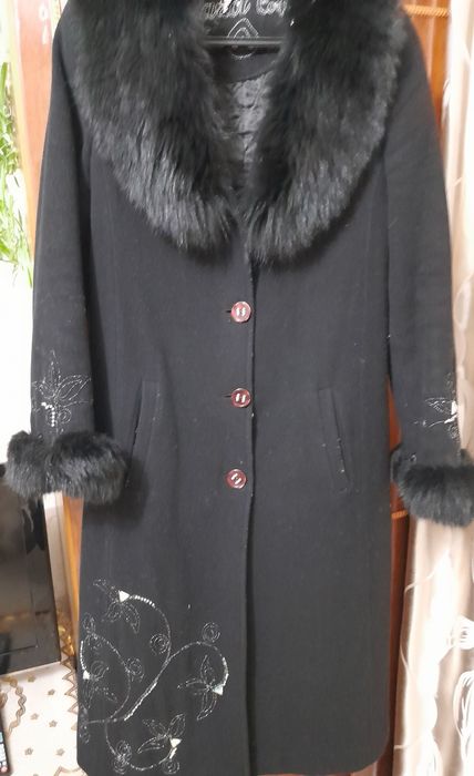 Женское зимнее пальто