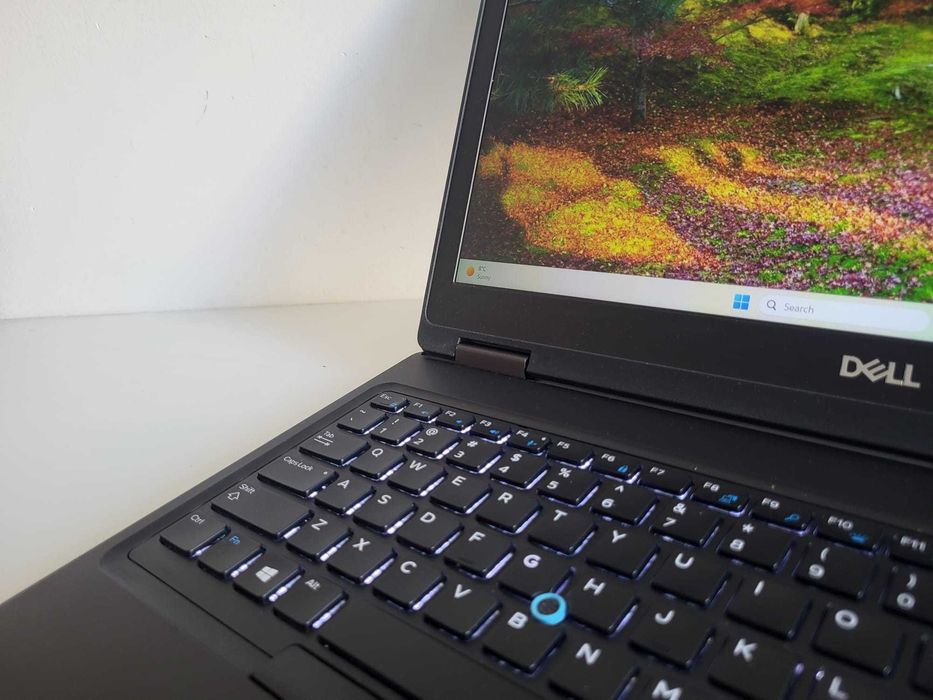 Dell Latitude 5591 15.6"FHD i7-8850h 32GB RAM 256GB SSD NVIDIA MX130