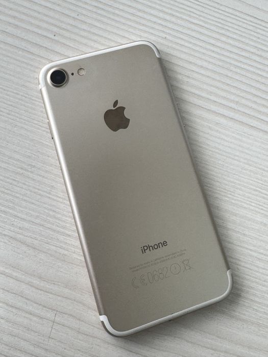 Продам Iphone 7 32 гб