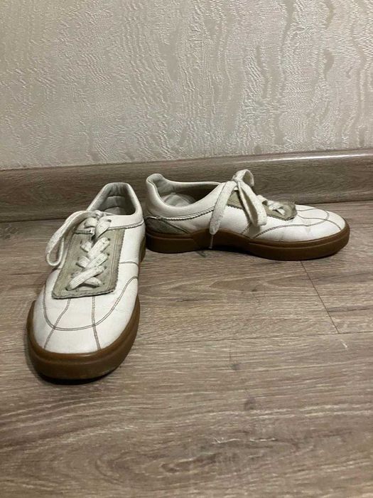 Продам женскую  обувь