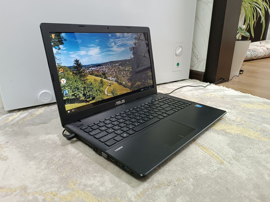 Ноутбук ASUS Windows 10 / Sonic Master.